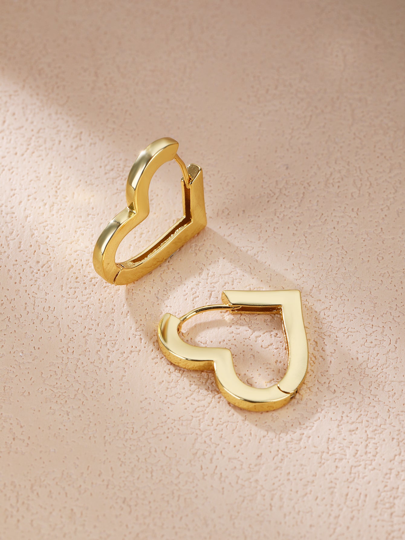 18K yellow gold plated brass earring-E030