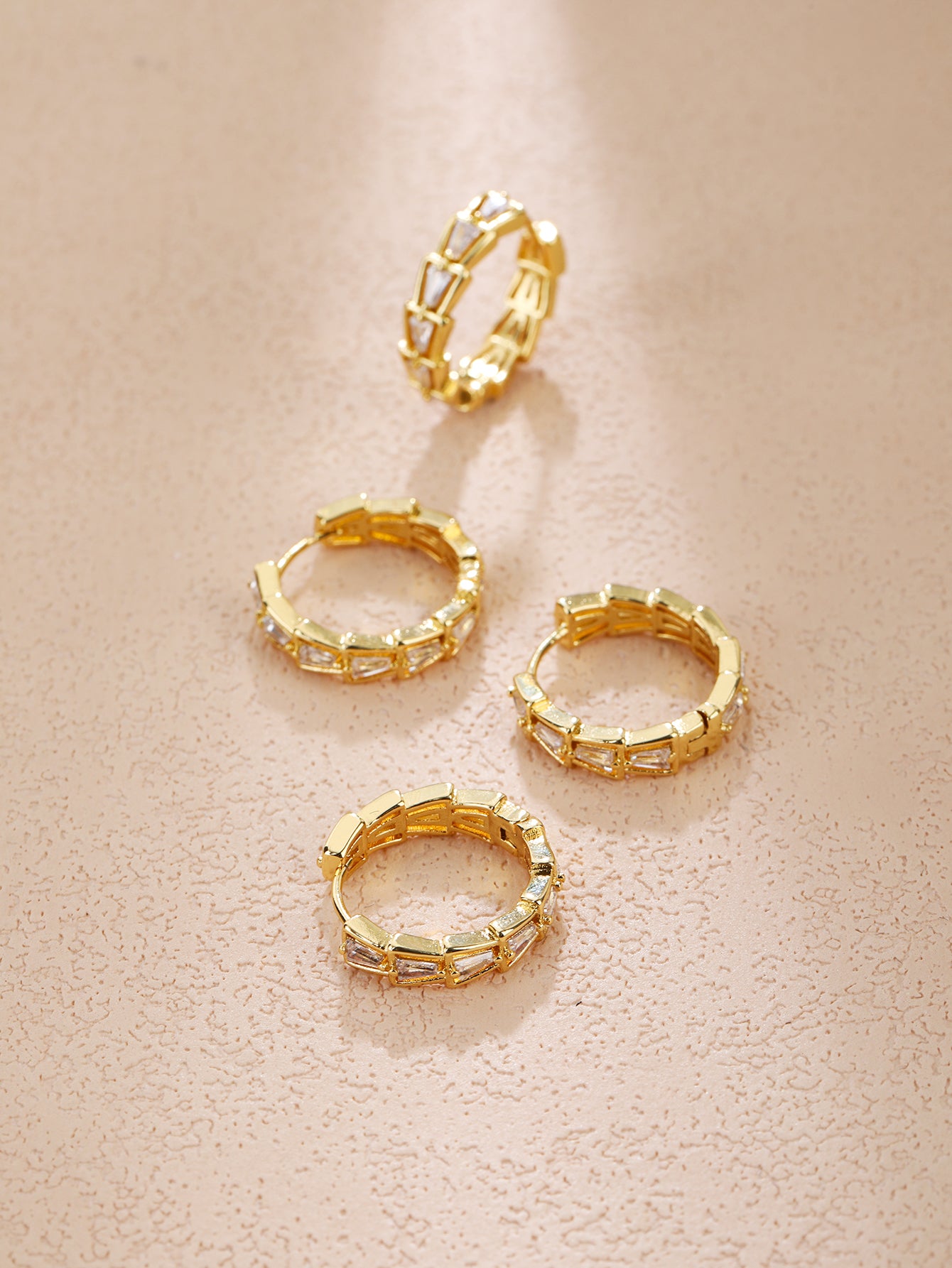 18K yellow gold plated brass earring-E023